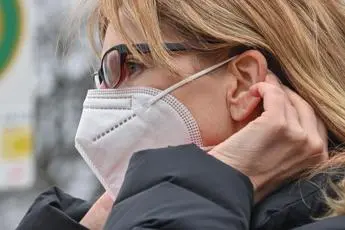 Covid e mascherina: aumenta sindrome dell'occhio secco
