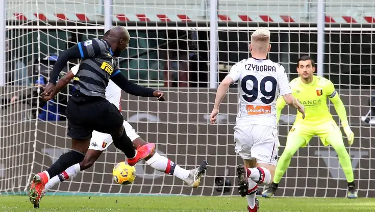 Serie A, l'Inter prova a scappare. Il Bologna manda al tappeto la Lazio