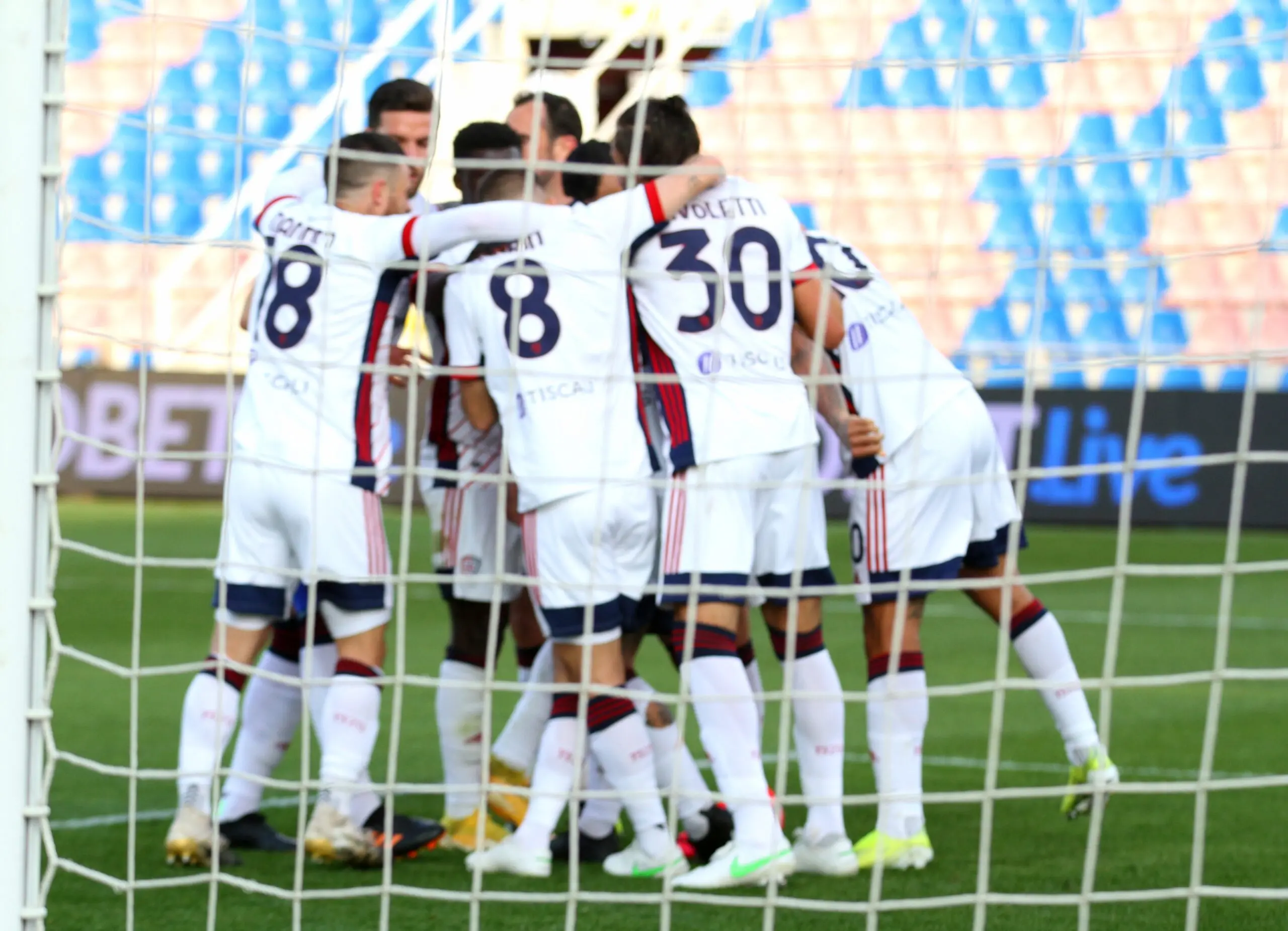 Serie A, il Crotone contro il Cagliari infila la sesta sconfitta consecutiva