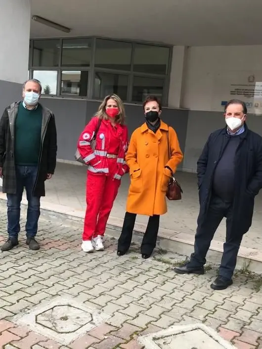 Castrovillari, vaccinazioni per il personale scolastico all'Istituto Tecnico per Geometri