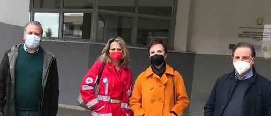 Castrovillari, vaccinazioni per il personale scolastico all'Istituto Tecnico per Geometri