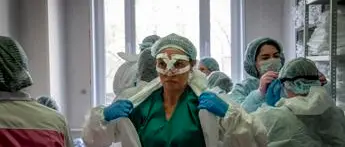 Covid Russia, oltre 9.800 casi e 460 morti: bollettino 18 marzo