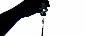 Vaccino Covid, immunità di gregge a luglio? Cosa dicono esperti