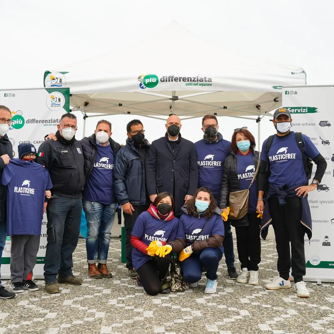 Scalea, tutto pronto per ripulire la spiaggia