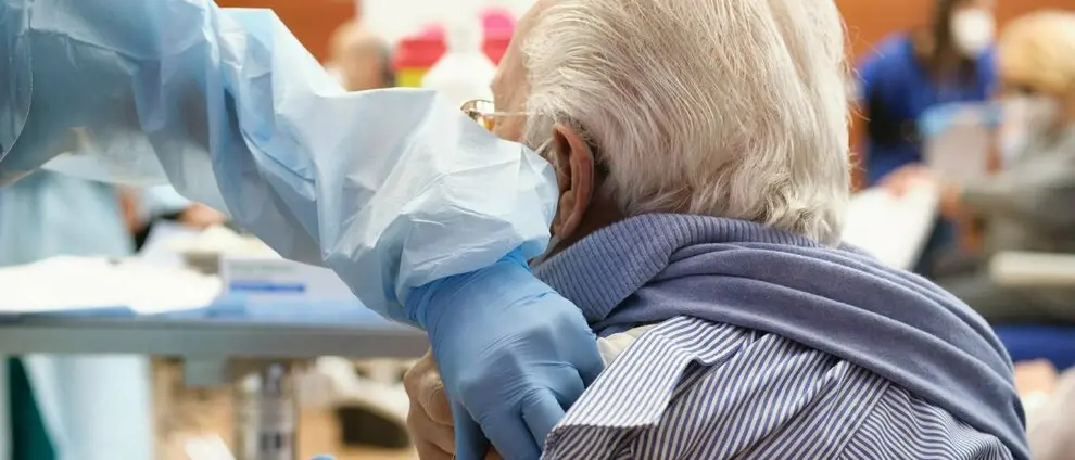 Tutti vaccinati gli over 80 di Caloveto