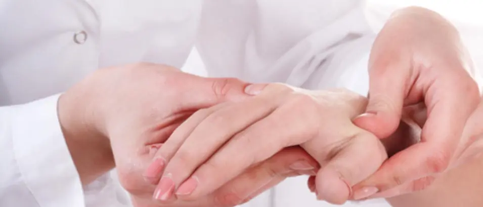 Reumatologia in Calabria, la denuncia dei pazienti