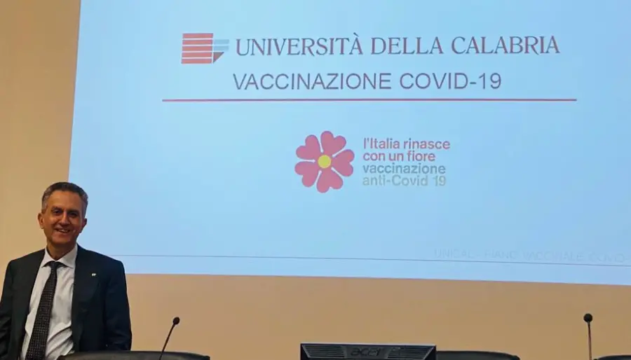 Emergenza Covid, l’Unical si offre per vaccinare docenti e personale