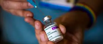 Vaccino Covid, Parigi: \"Stop a export dosi? Potremmo fare come Italia\"