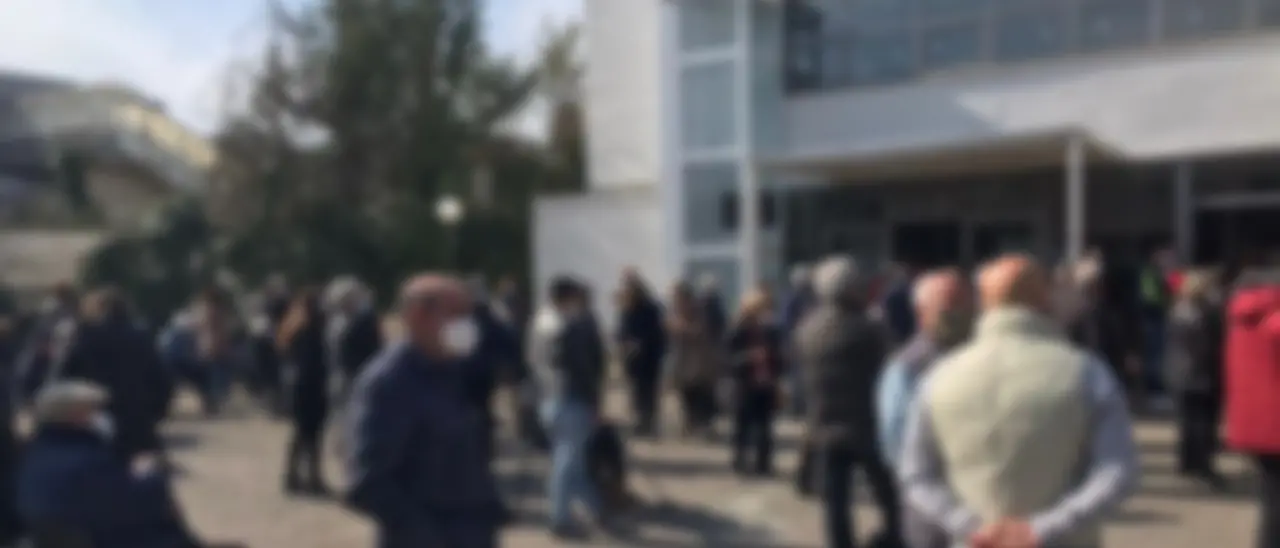 Rende, convocati alle 8 ma i vaccini arrivano dopo tre ore