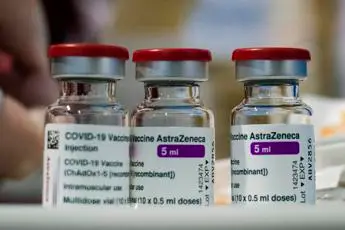 Vaccino AstraZeneca, Ue: \"Stop export dosi? Messaggio ad azienda\"