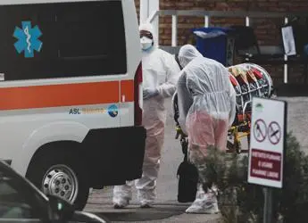 Campania zona rossa, \"a Napoli difficoltà a ricoverare tutti\"