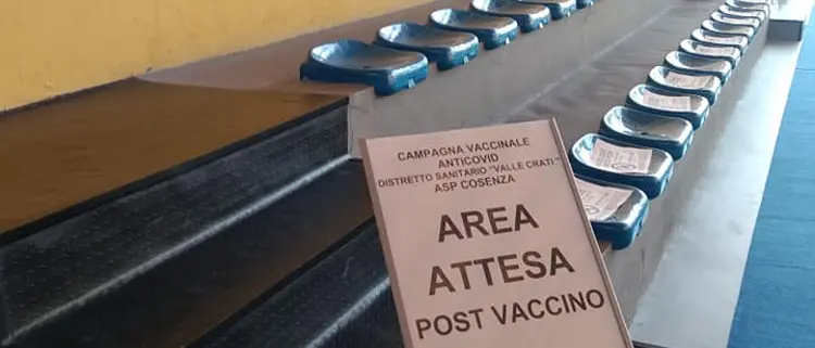 Vaccini anti Covid, da domani a Castrolibero riprende la campagna