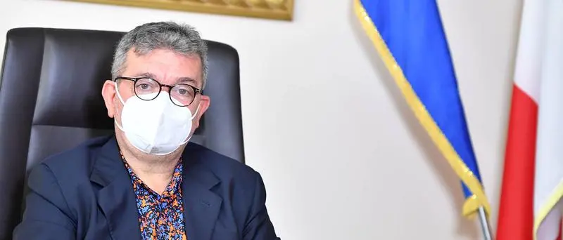 Vaccini, Spirlì al Presidio della Difesa di Cosenza: «Insieme per tutelare i cittadini»
