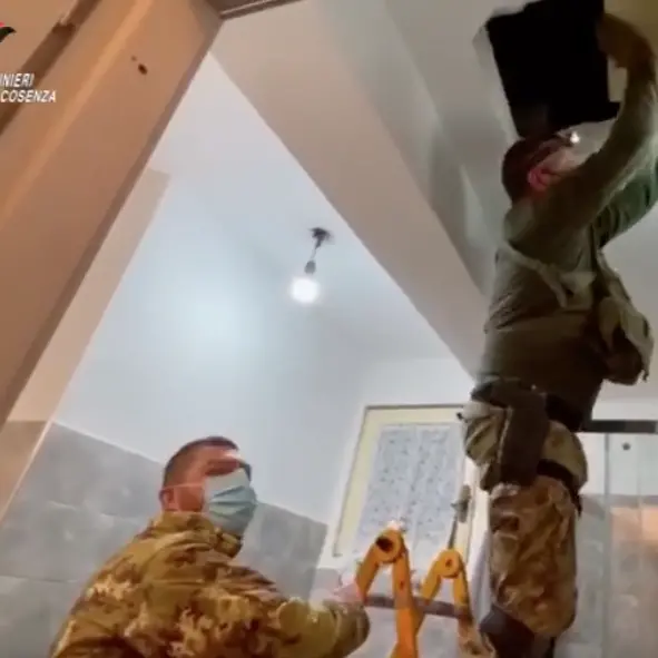 Operazione \"Katarion\", ecco le immagini del blitz dei carabinieri