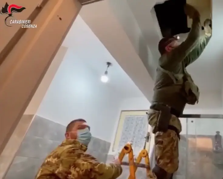 Operazione \"Katarion\", ecco le immagini del blitz dei carabinieri
