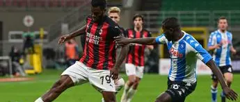 Milan-Napoli 0-1, rossoneri ko e Inter scappa verso scudetto