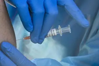 Covid, Gismondo: \"Vaccinatevi è la sola cosa da dire alla gente\"