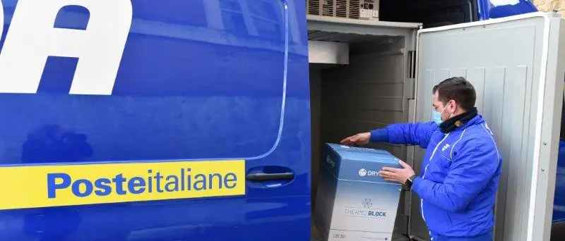 Poste Italiane, in consegna domani con i furgoni Sda 22mila vaccini