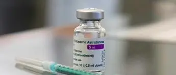 Vaccino AstraZeneca, ecco i sintomi da segnalare al medico