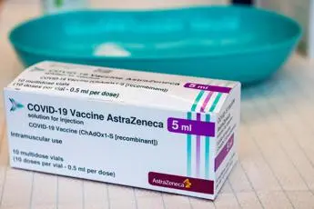 AstraZeneca, \"bugiardino aggiornato in mattinata\"