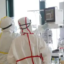 Covid Italia, \"1 Regione su 2 oltre soglia critica terapie intensive e ricoveri\"