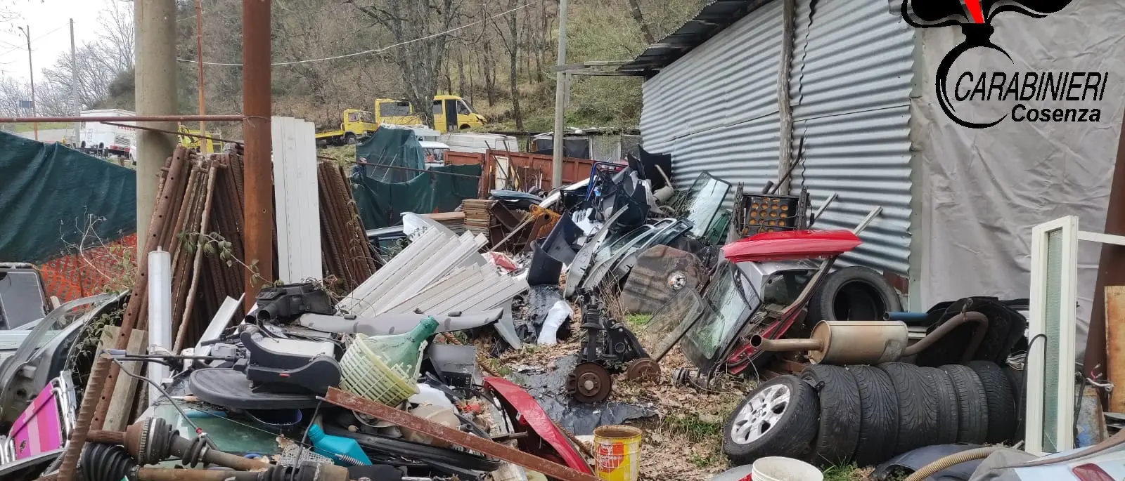 Accumula rifiuti presso un terreno di sua proprietà. Denunciato dai Carabinieri