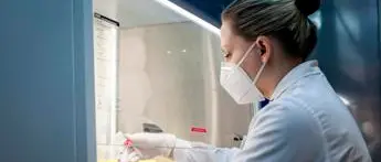 Covid, scoperto farmaco che 'intrappola' il virus