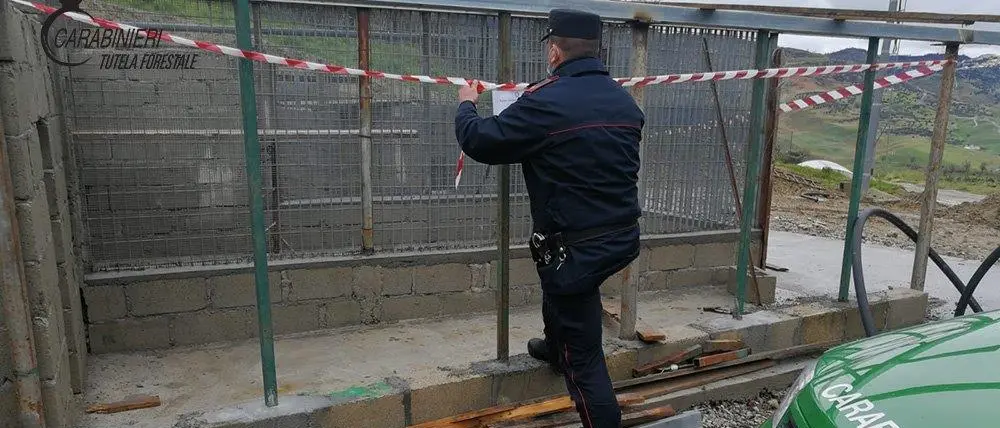 Controlli a Torano Castello: sigilli ad un manufatto