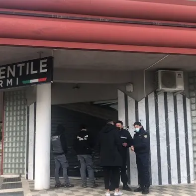 Nuovo furto di armi con spaccata nel Cosentino