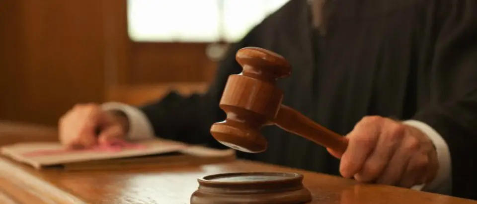 Accusava i vicini di commettere reati, prosciolto 70enne di Trebisacce