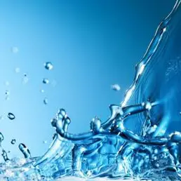 Le hit da cantare sotto la doccia per risparmiare 30 lt d'acqua