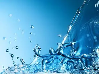 Le hit da cantare sotto la doccia per risparmiare 30 lt d'acqua