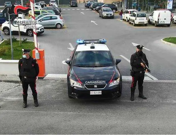 Cosenza e Rende, dalla droga alle estorsioni: i nomi degli arrestati | IL VIDEO
