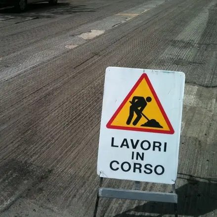 Cosenza, ripristino della pavimentazione stradale dopo i lavori di posa della fibra ottica