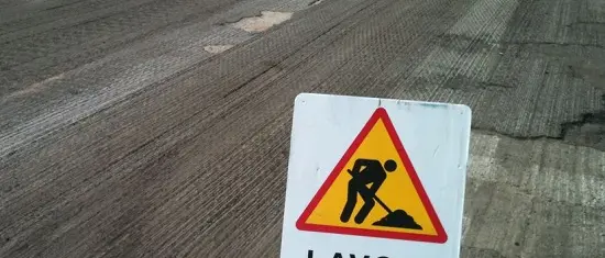 Cosenza, ripristino della pavimentazione stradale dopo i lavori di posa della fibra ottica