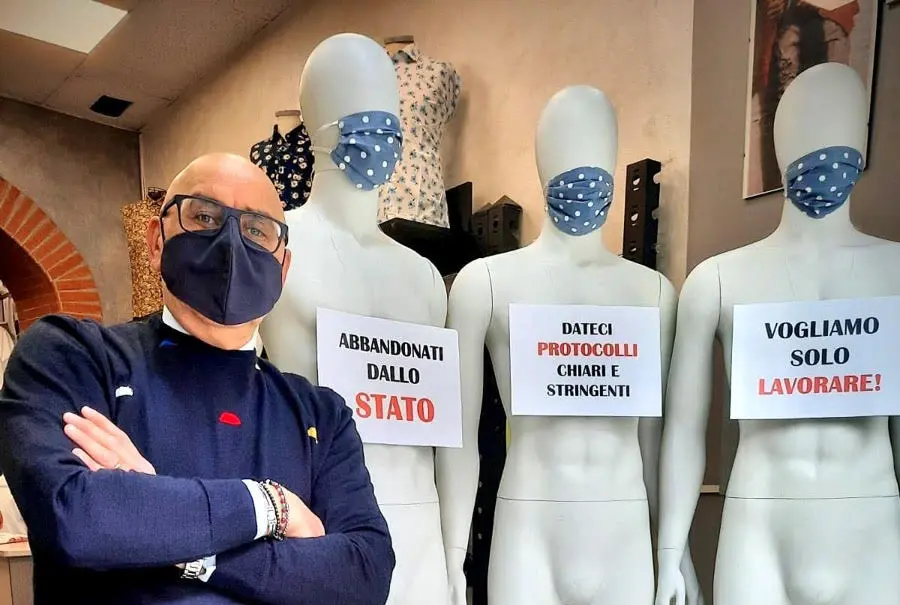 La lettera di un commerciante di Cosenza: «Vogliamo solo lavorare»