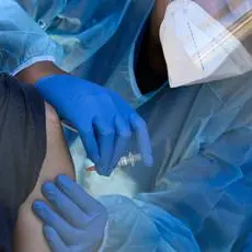 AstraZeneca, Speranza: \"Sì a seconda dose a under 60\"