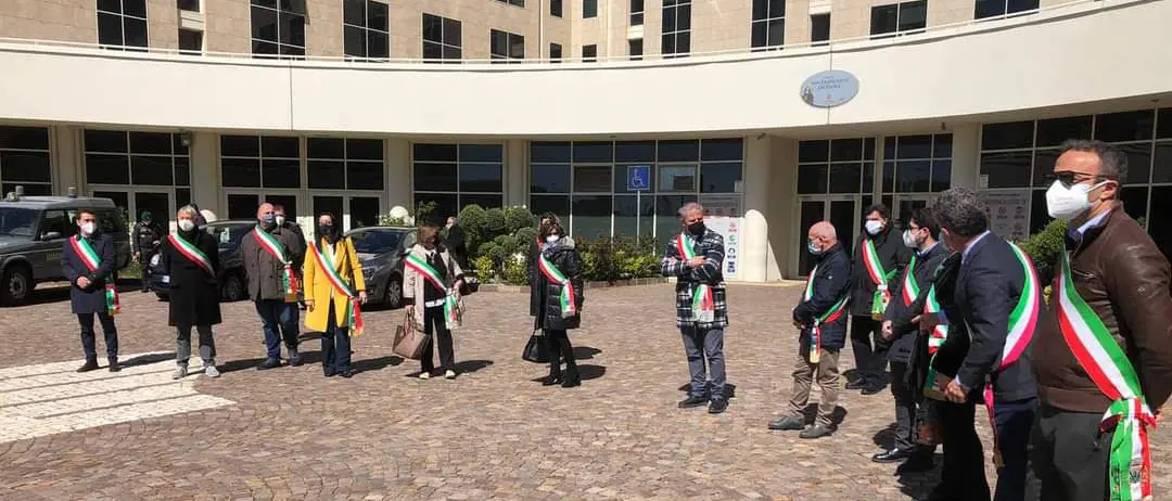 Saracena, punti vaccinali comunali nella piattaforma di prenotazione