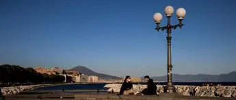 Bollettino Campania oggi, 1.386 contagi e 43 morti: i dati del 12 aprile