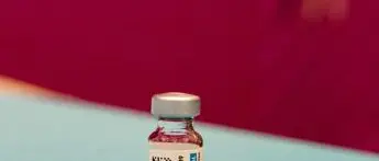 Vaccino Johnson & Johnson, 6 casi di trombosi: stop in Usa