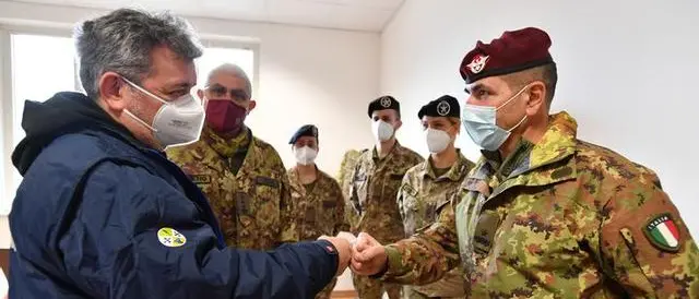 Vaccini anti-Covid, arrivato in Calabria il team sanitario dell'Esercito