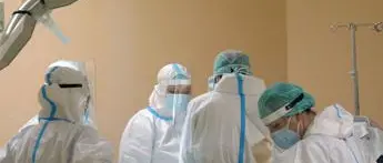 Covid Campania, oggi 2.232 contagi e 12 morti: bollettino 17 aprile