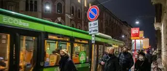 Covid Lombardia, oggi 2.546 contagi e 74 morti: bollettino 17 aprile