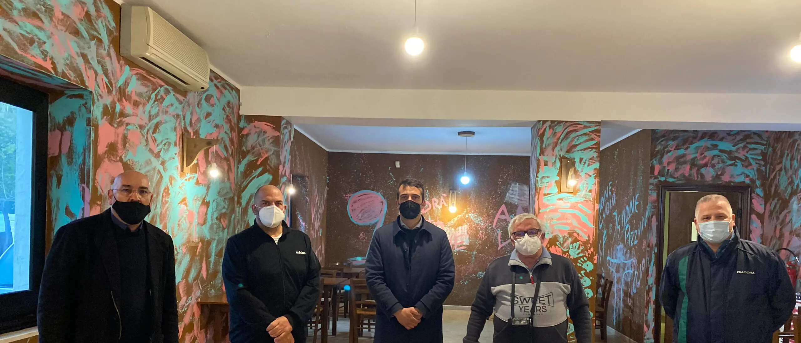 Misure anti-Covid, la protesta dei ristoratori del Tirreno cosentino