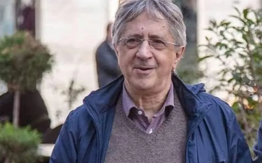 Carlo Cuccomarino, suonava a sinistra la lira di Orfeo