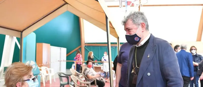 Vaccinazioni, Spirlì al centro di Paola: «Grandi risultati»