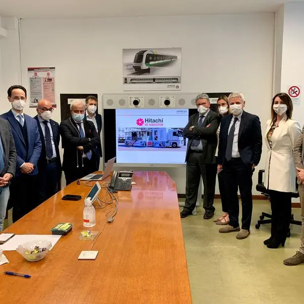 Vaccini anti-Covid, Hitachi presenta il suo piano a Regione e commissario