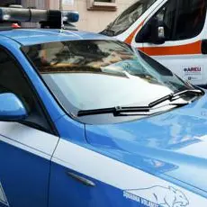 Cosenza, due automobilisti litigano e passano alle vie di fatto in strada: interviene la polizia\n