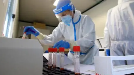 Health staff perform drive-in swabs at San Paolo Hospital during Covid-19 emergency, Milan, Italy, 07 November 2020. ANSA / PAOLO SALMOIRAGO , ANSA