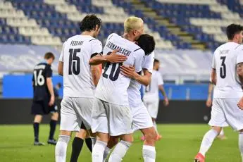 Calcio, l'Italia travolge San Marino 7-0